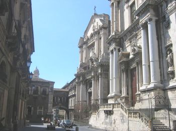 La via Crociferi, avec ses glises baroques